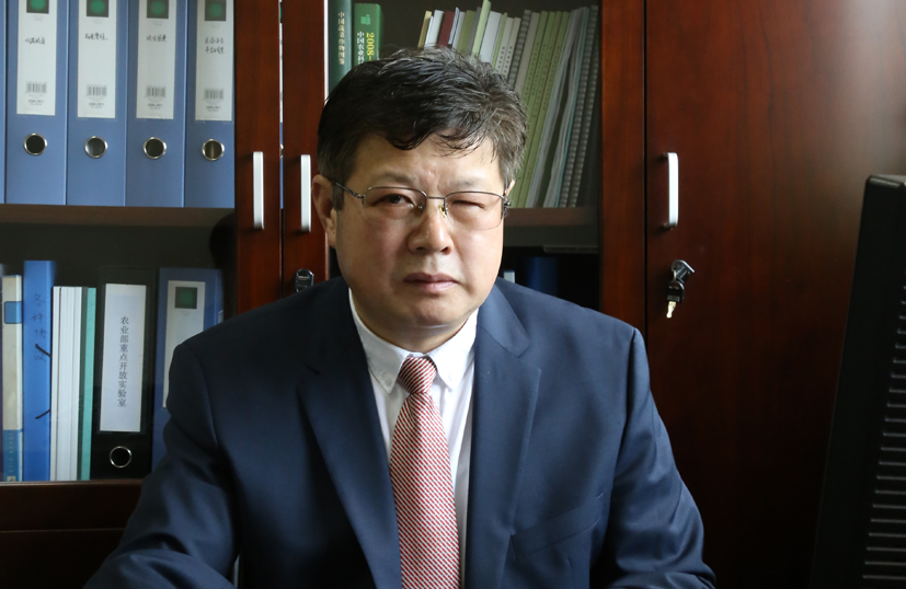 3张友军所长荣获绿帽社
建院65 周年卓越奉献奖.jpg